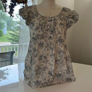 Solaris floral cotton pleated lace blouse size medium (Please see measurements)